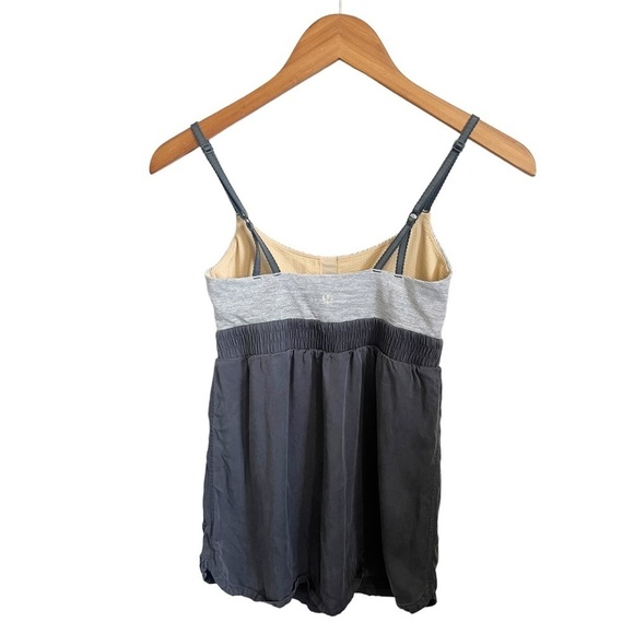 Lululemon Athletica Bliss Athletic Tank Top with Shelf Bra Size 4 - Picture 5 of 6